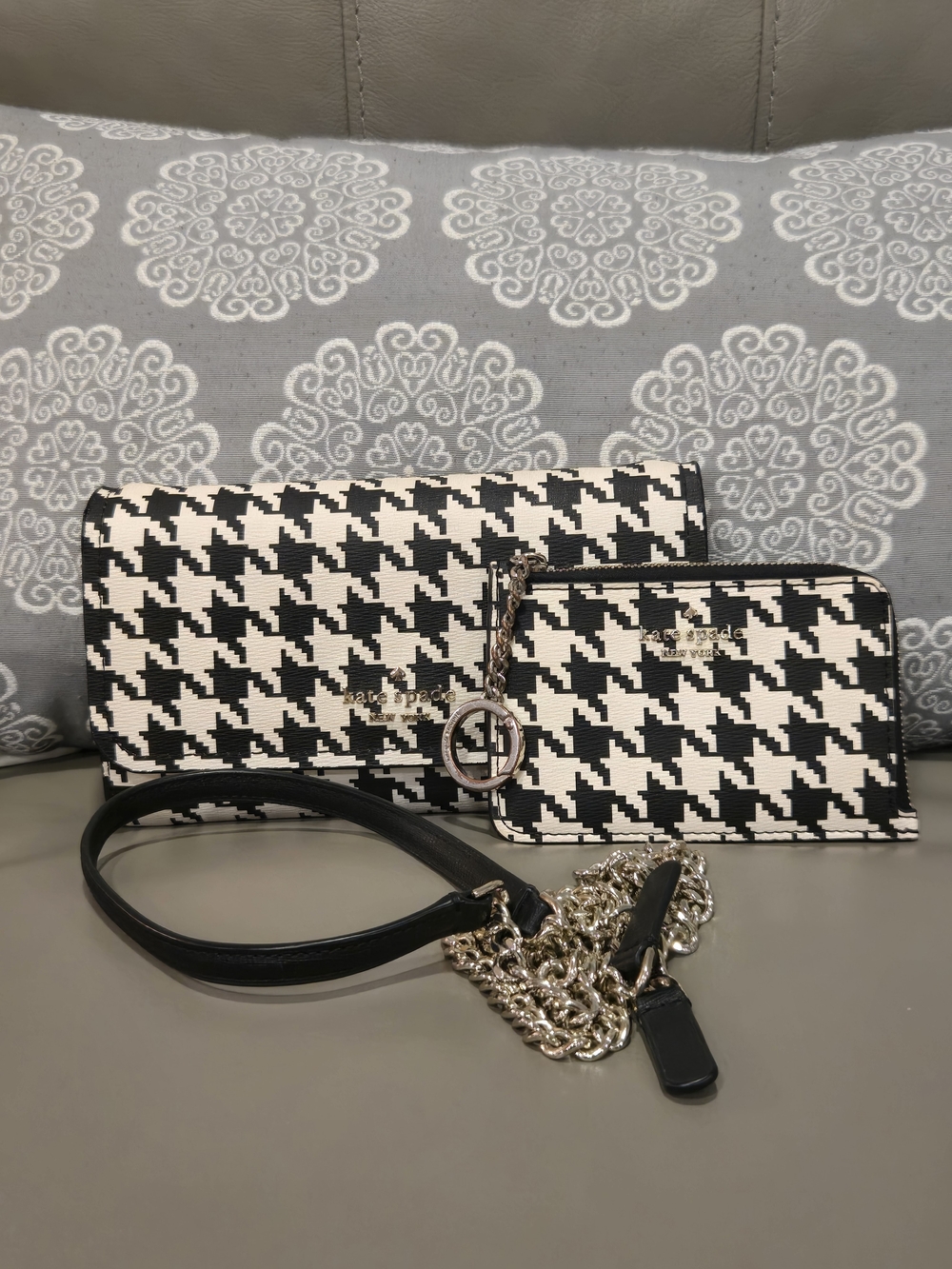 kate spade New York Black & White Houndstooth Convertible Wallet Crossbody Set